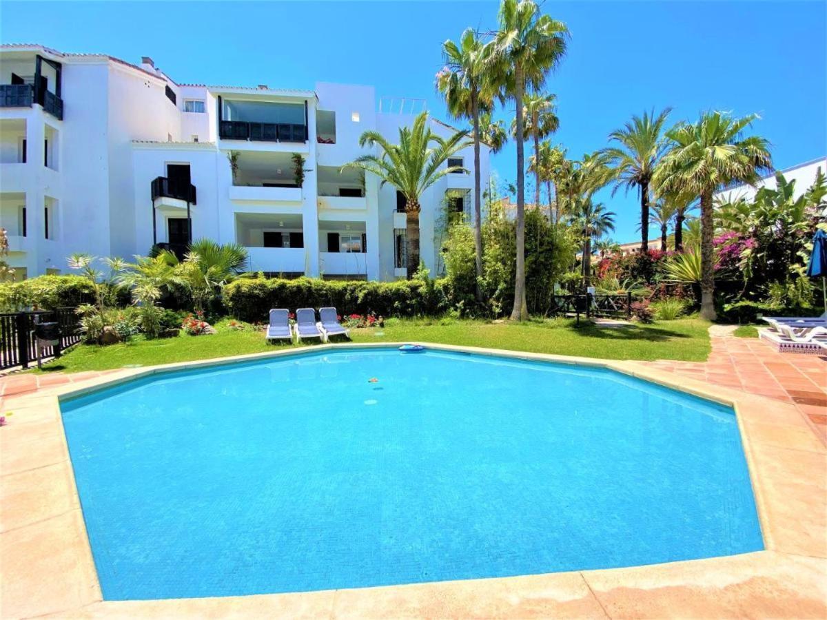 Boho Riviera, Near Nikki